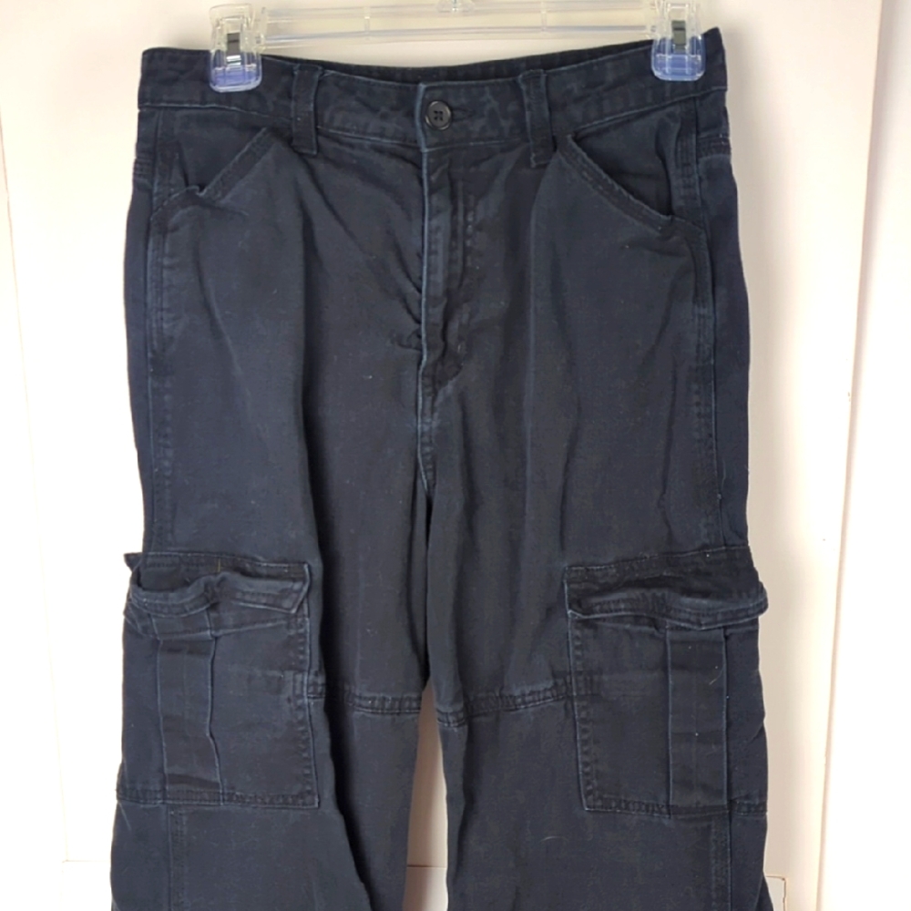 H&M Women's Black Straight Leg Cargo Pants Size 4